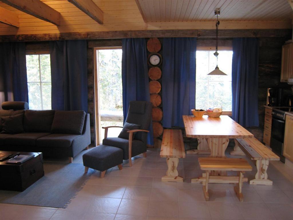 Lost Inn Cabins Akaslompolo Ngoại thất bức ảnh