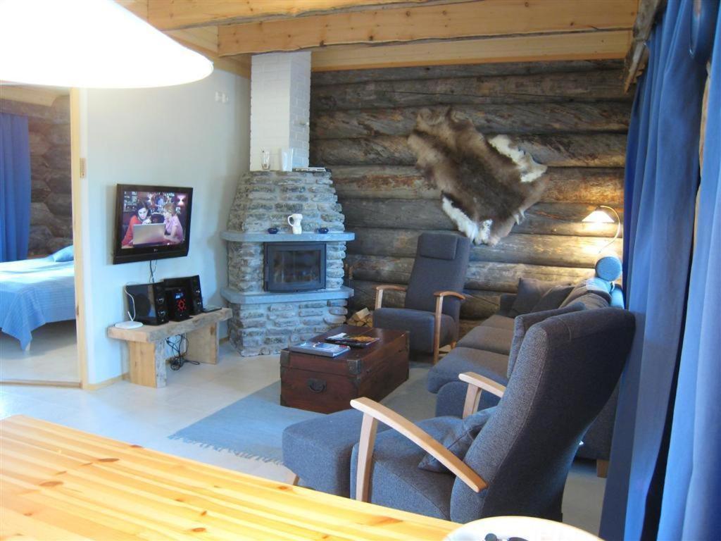 Lost Inn Cabins Akaslompolo Ngoại thất bức ảnh